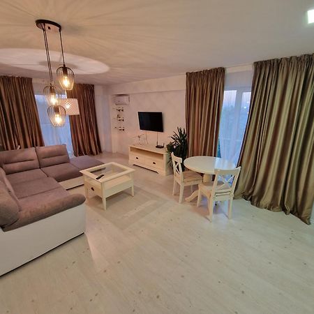 Wizz Pilot Residence โอโตเปนี ภายนอก รูปภาพ